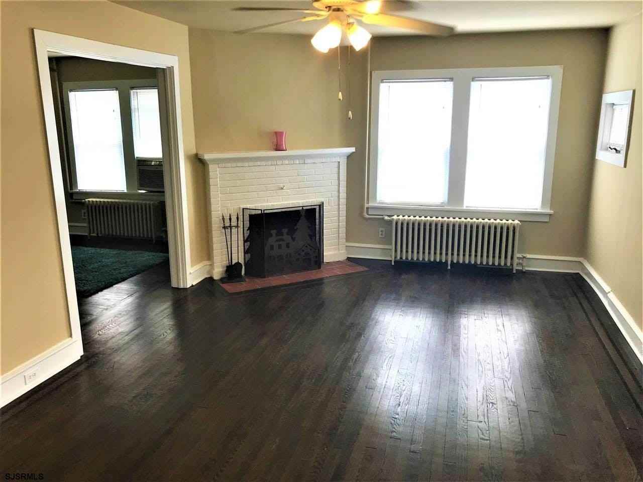 119 N Jasper Ave - Photo 3 of 12