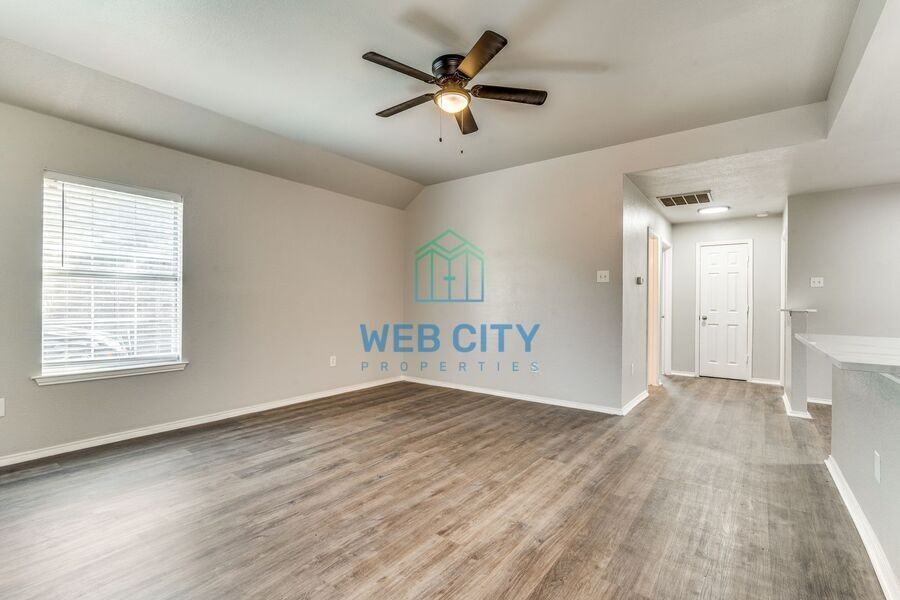 2510 Lyola St - Photo 2 of 17