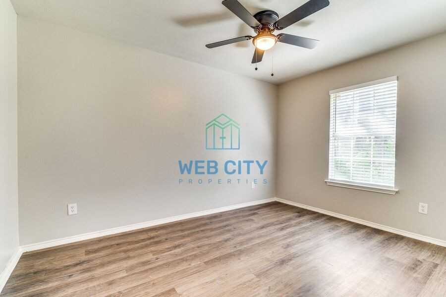 2510 Lyola St - Photo 7 of 17