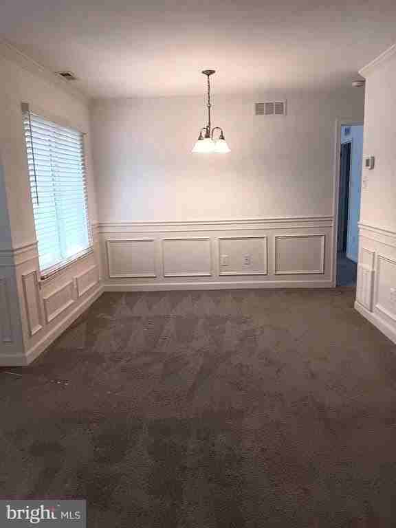 1606 Diamond Dr - Photo 4 of 13