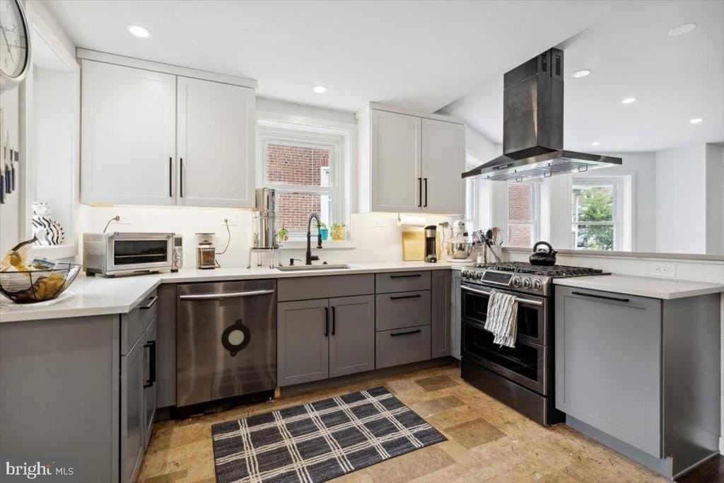 224 Edgemont Ave - Photo 2 of 20