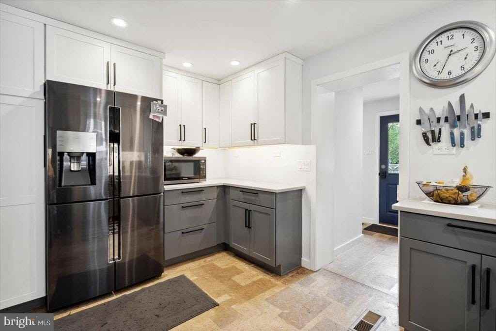 224 Edgemont Ave - Photo 3 of 20