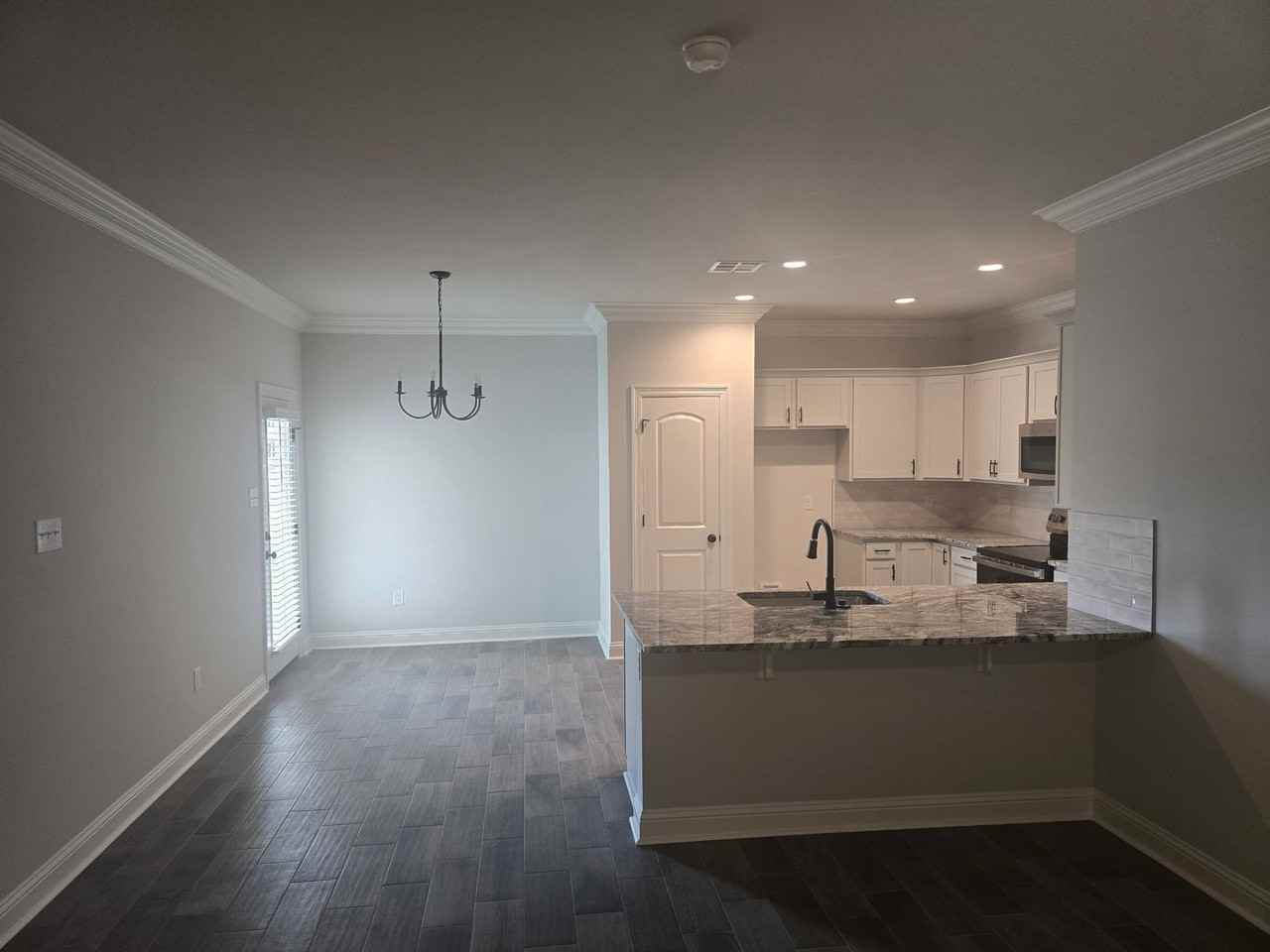 800 Venecia Dr - Photo 5 of 19