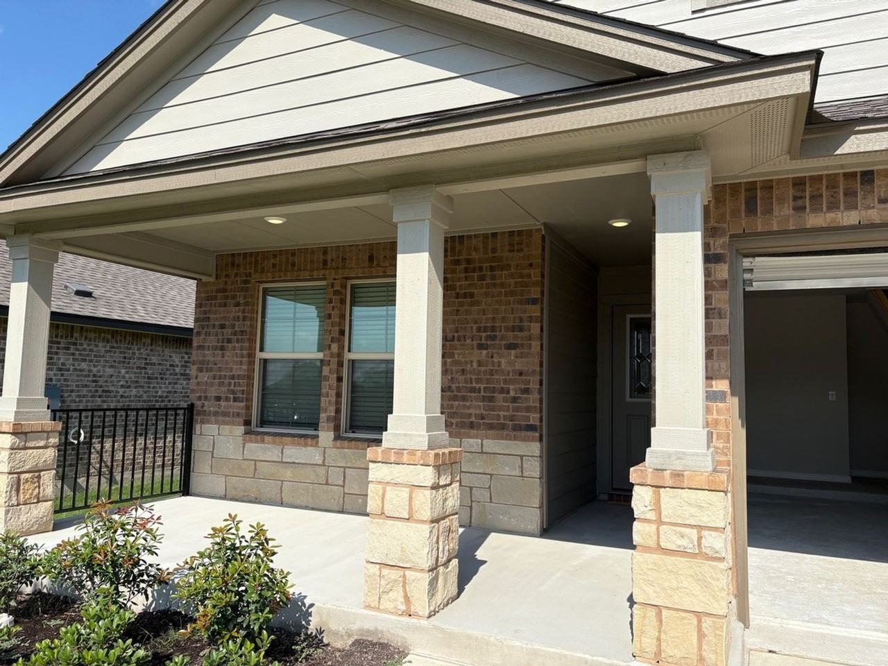 3719 Moffat Ct - Photo 4 of 22