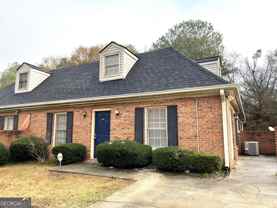 859 Park Pl Ne #A - Photo 1 of 1