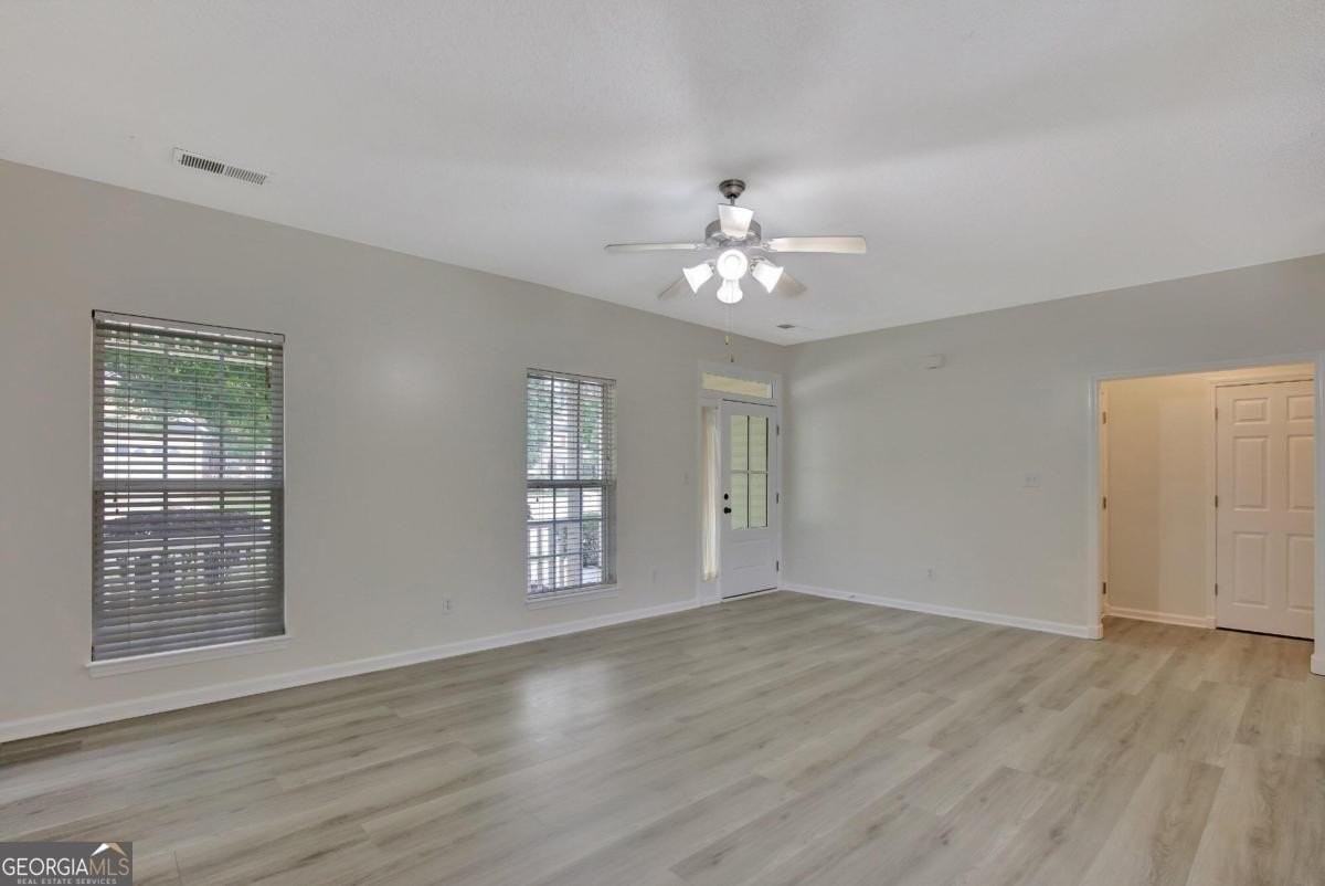 333 Prescott Ct - Photo 6 of 23