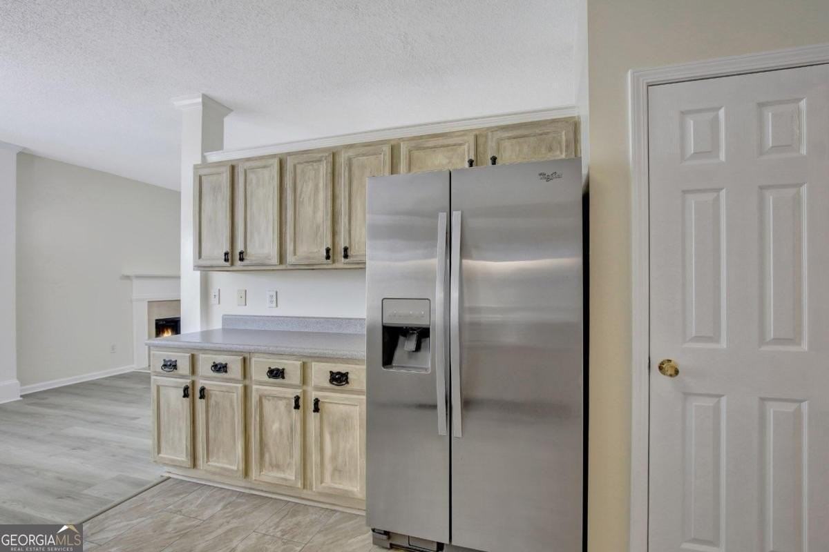 333 Prescott Ct - Photo 7 of 23