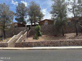 featured image of 504 E University Ave