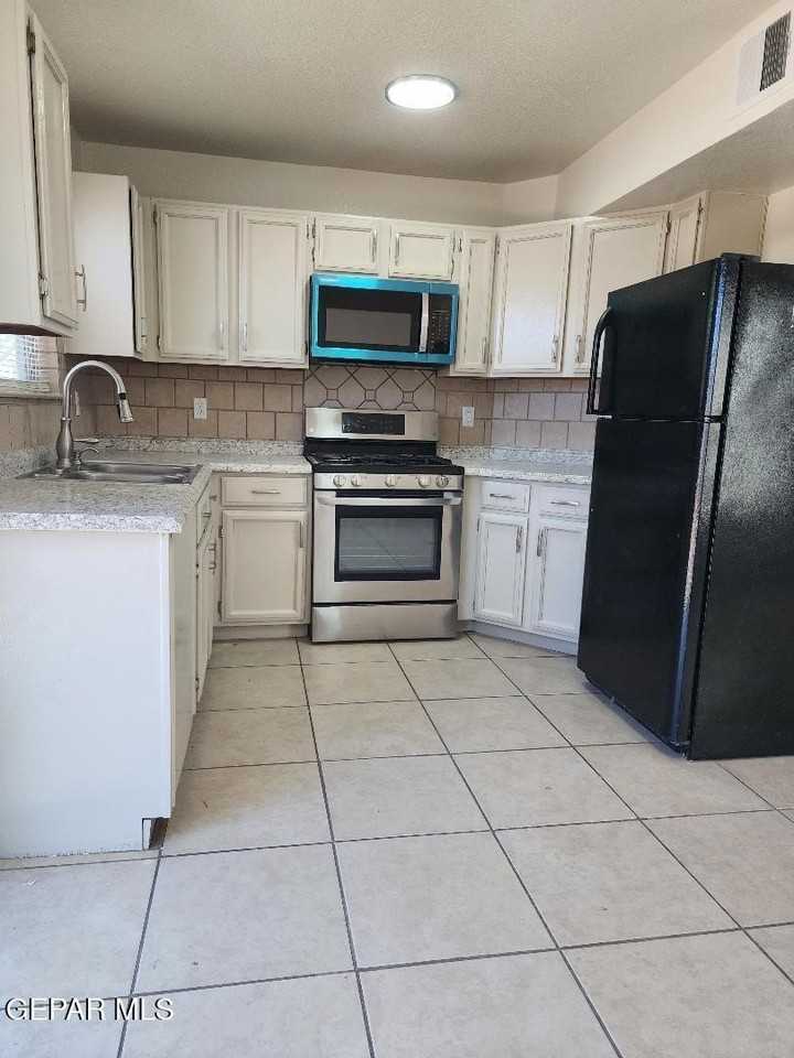 10497 Valle Del Mar Dr - Photo 5 of 13