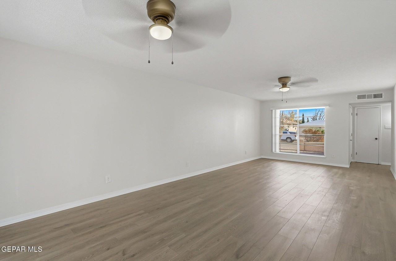 7129 Orizaba Ave - Photo 7 of 29