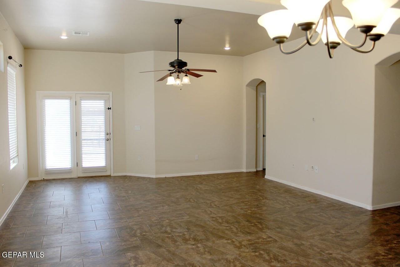 853 Blue Park Ave - Photo 2 of 25