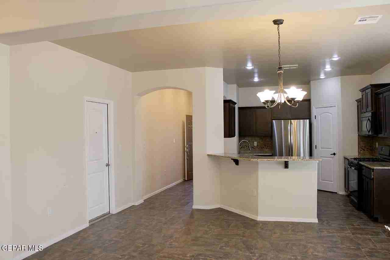 853 Blue Park Ave - Photo 4 of 25