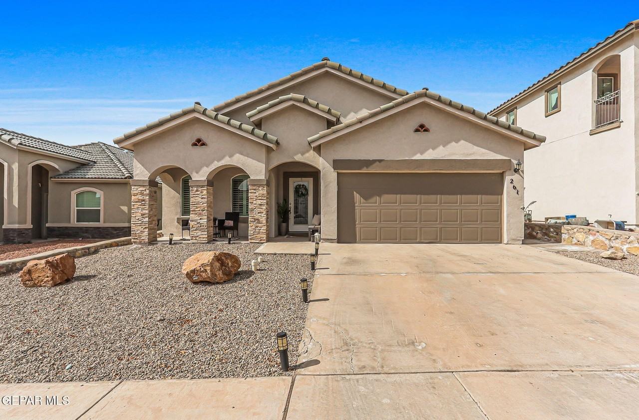 261 Penbridge Pl - Photo 2 of 37