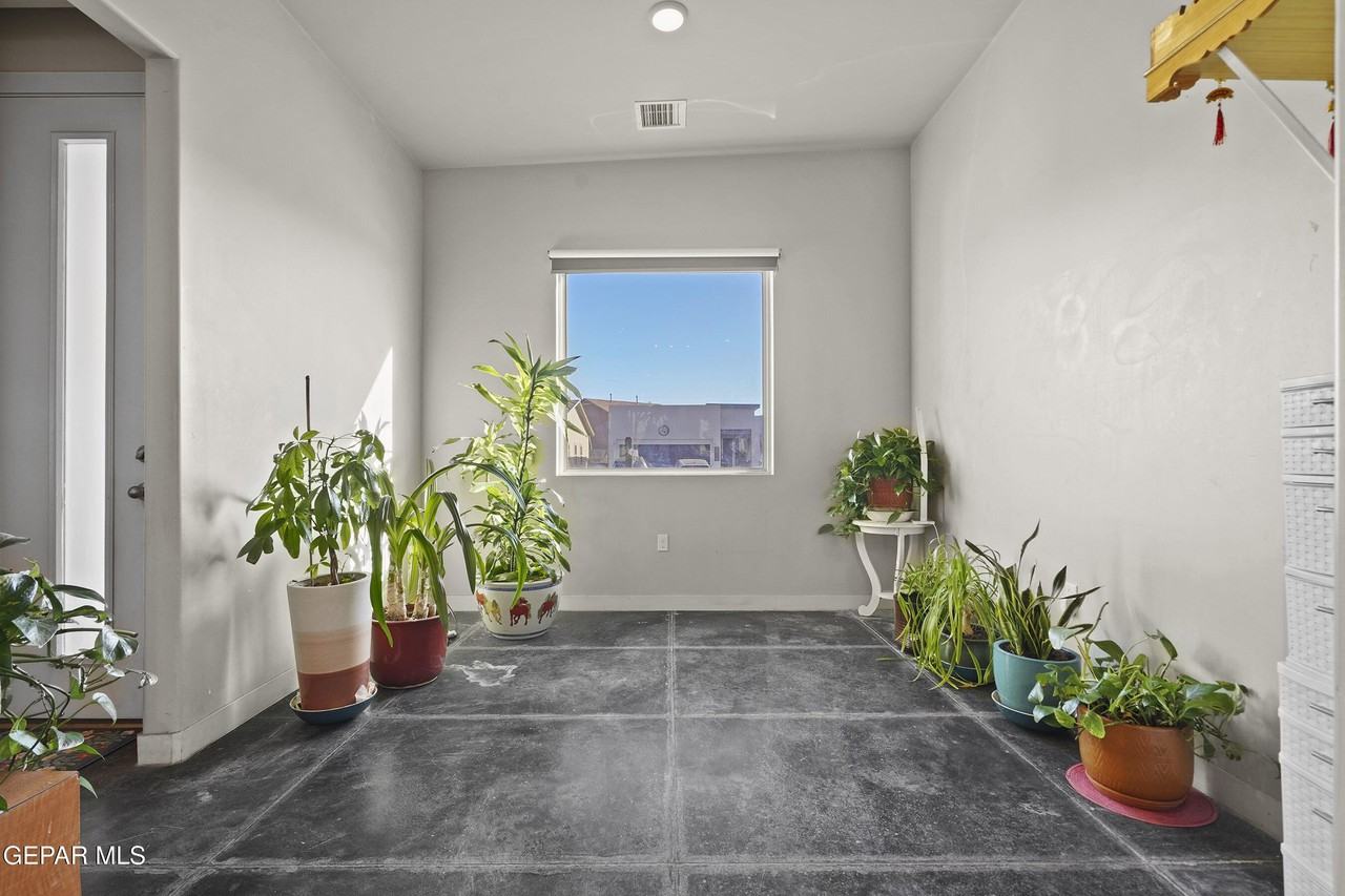 14267 Richard Wiles Ave - Photo 6 of 27