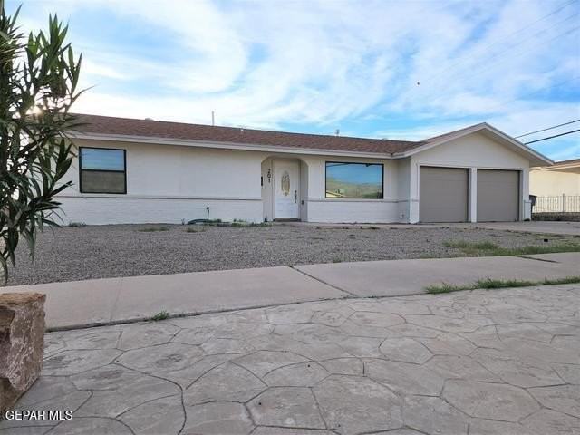 201 Vista Rio Cir - Photo 2 of 50