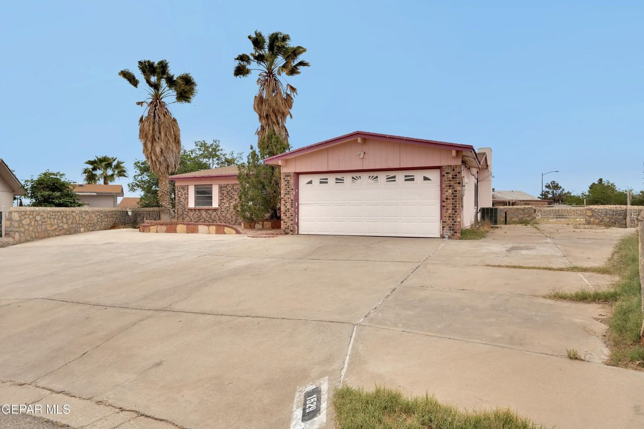 1529 Babe Hiskey Ln - Photo 3 of 36