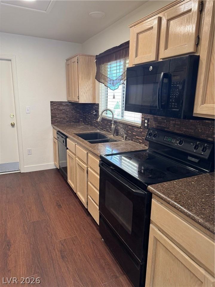 2505 Sierra Sage St - Photo 7 of 13