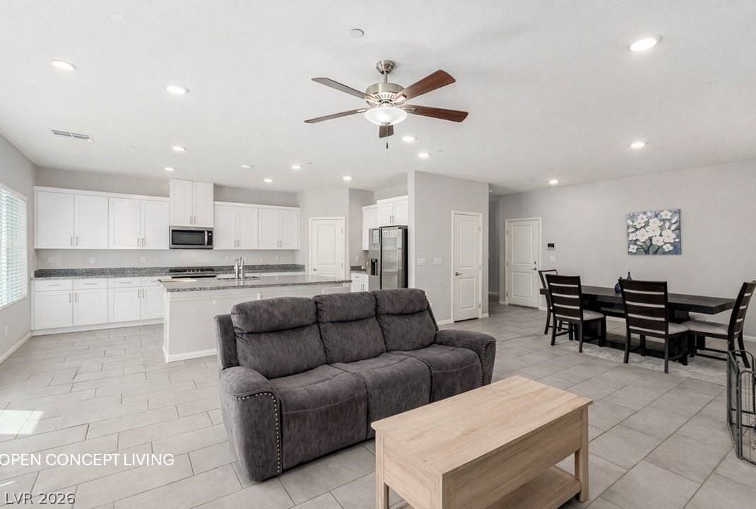 330 Spring Dove Ave - Photo 2 of 14
