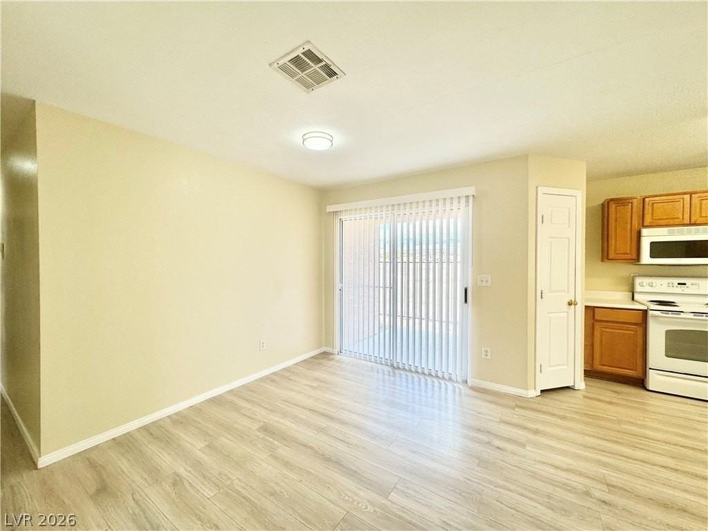 1360 Bourbon St #C - Photo 5 of 15