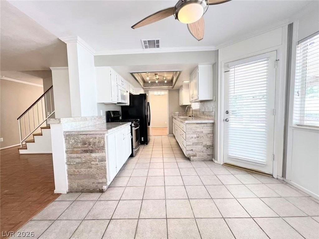 3240 Coral Harbor Dr - Photo 5 of 29