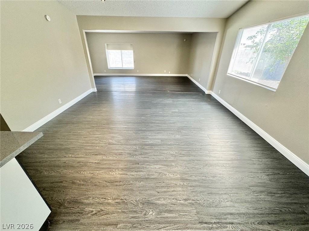 6323 Silverfield Dr - Photo 4 of 28