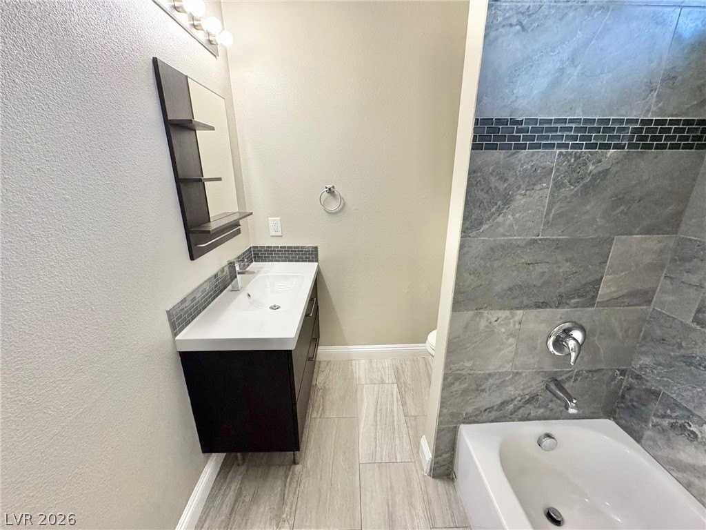 6323 Silverfield Dr - Photo 7 of 28