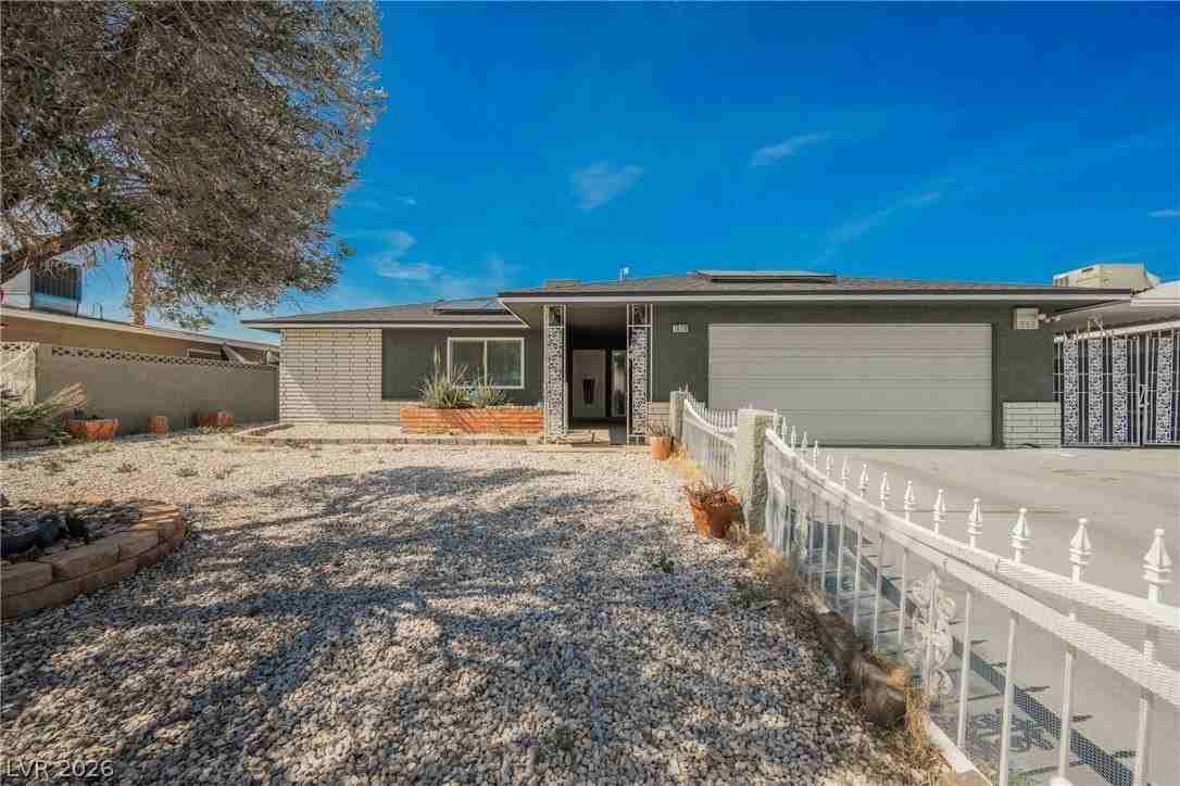 1020 Alan Shepard St - Photo 2 of 36