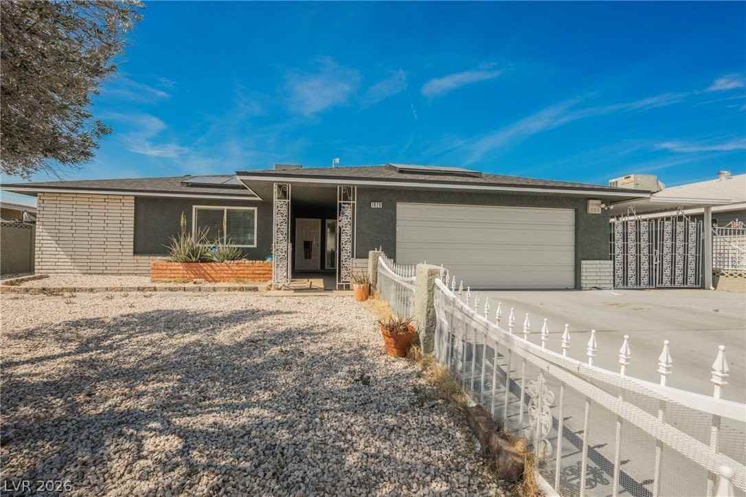 1020 Alan Shepard St - Photo 3 of 36