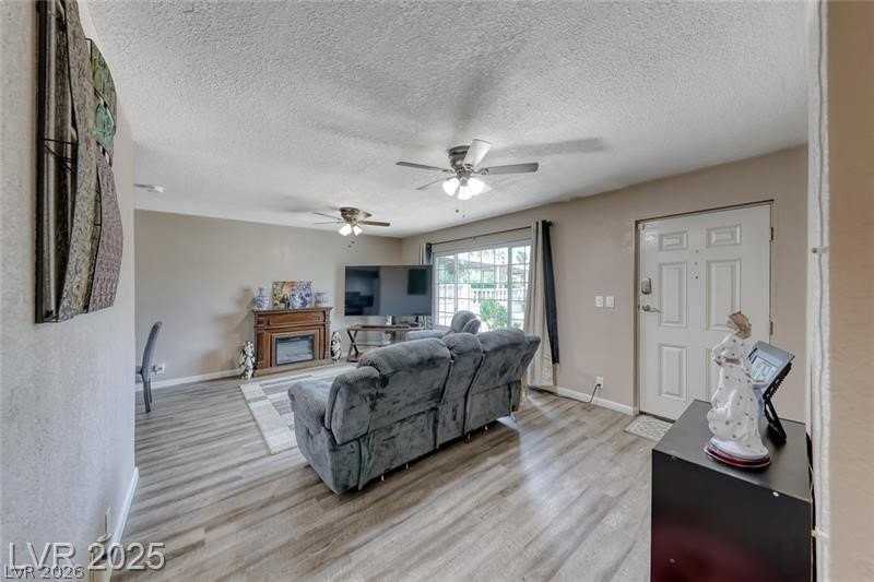 861 E Hacienda Ave - Photo 3 of 17