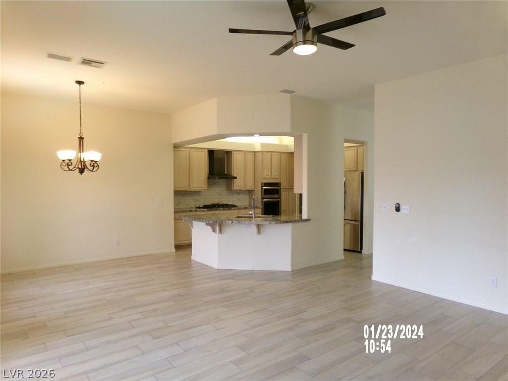1812 Bay Hill Dr - Photo 3 of 34