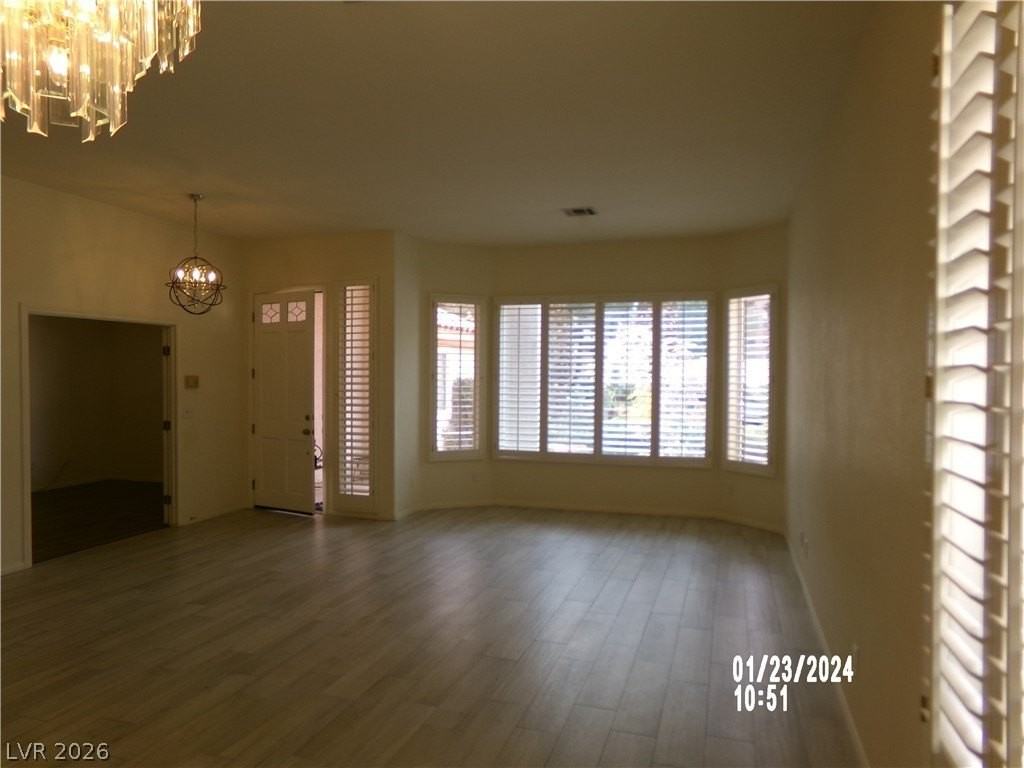 1812 Bay Hill Dr - Photo 5 of 34