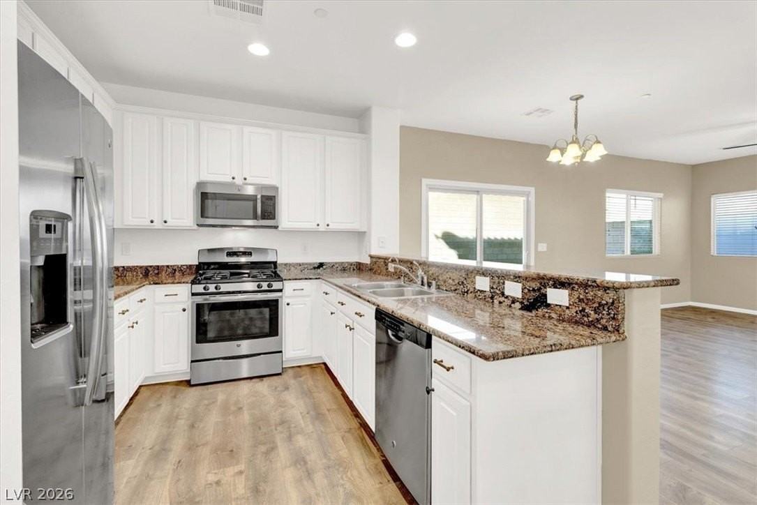 7609 Reveal Ct - Photo 2 of 33