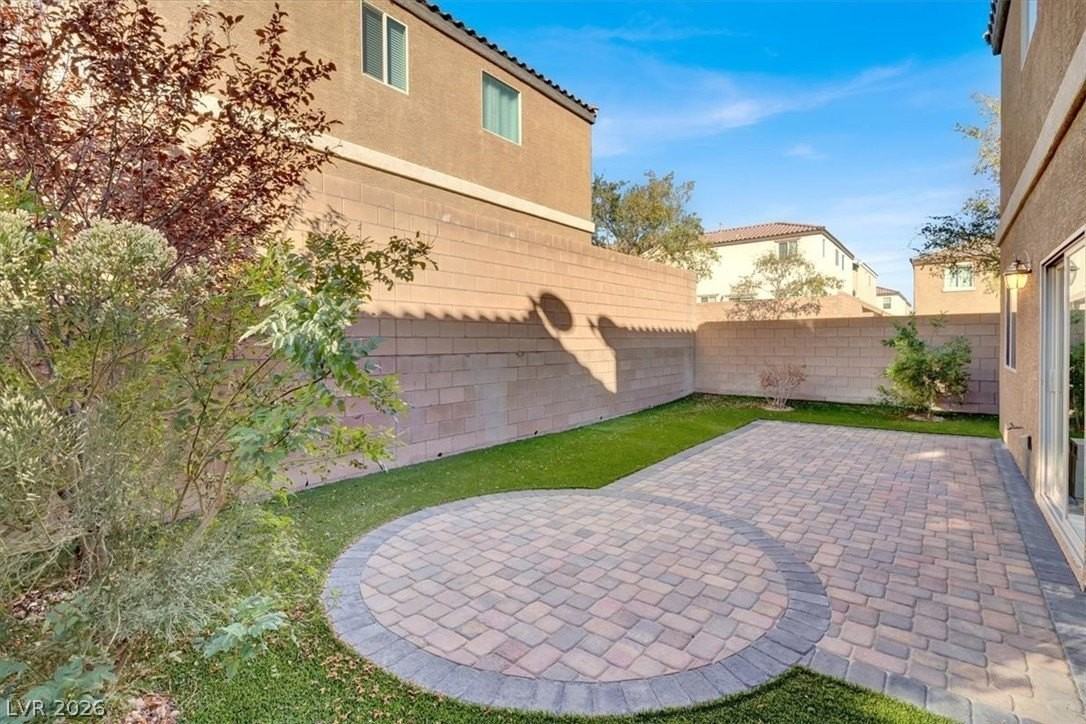 7609 Reveal Ct - Photo 6 of 33