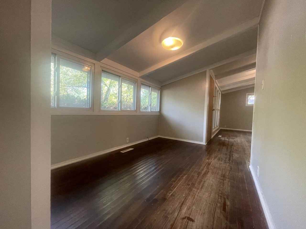 212 S Emerald Ln - Photo 7 of 12