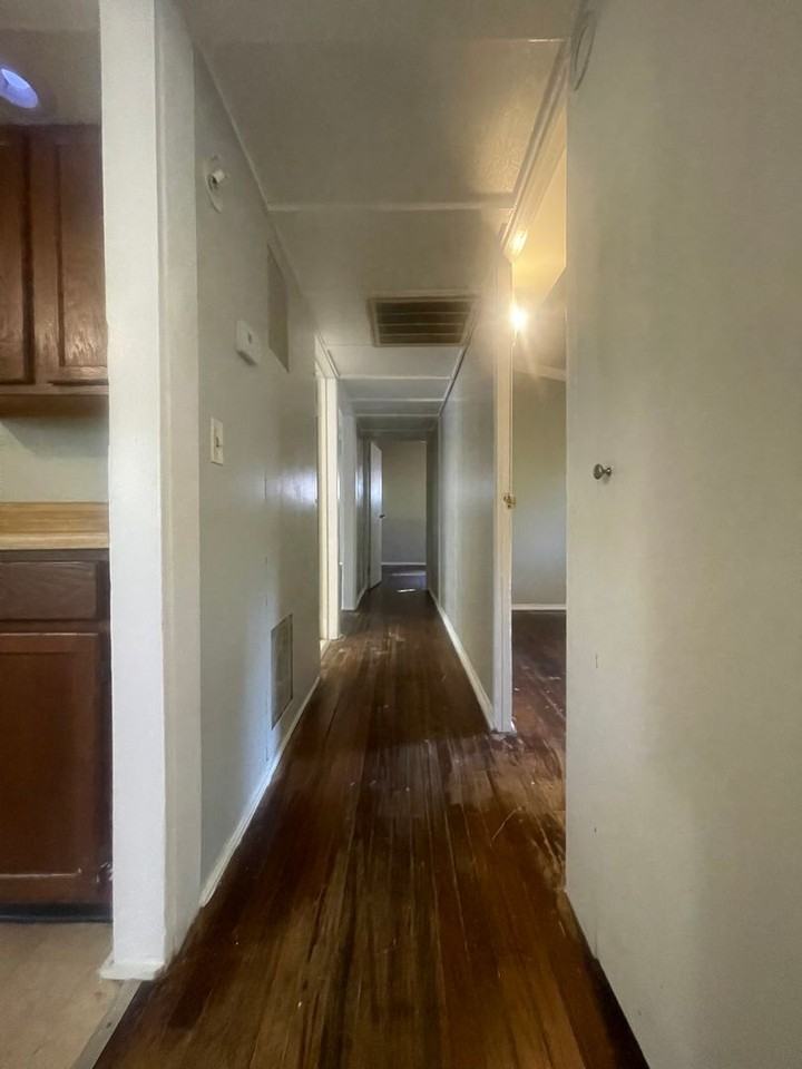 212 S Emerald Ln - Photo 4 of 12