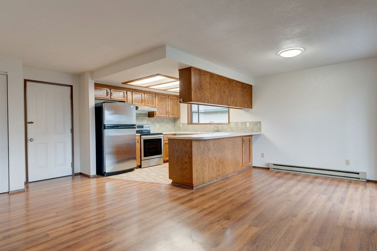 535 Nw 7th Ave - Photo 4 of 21