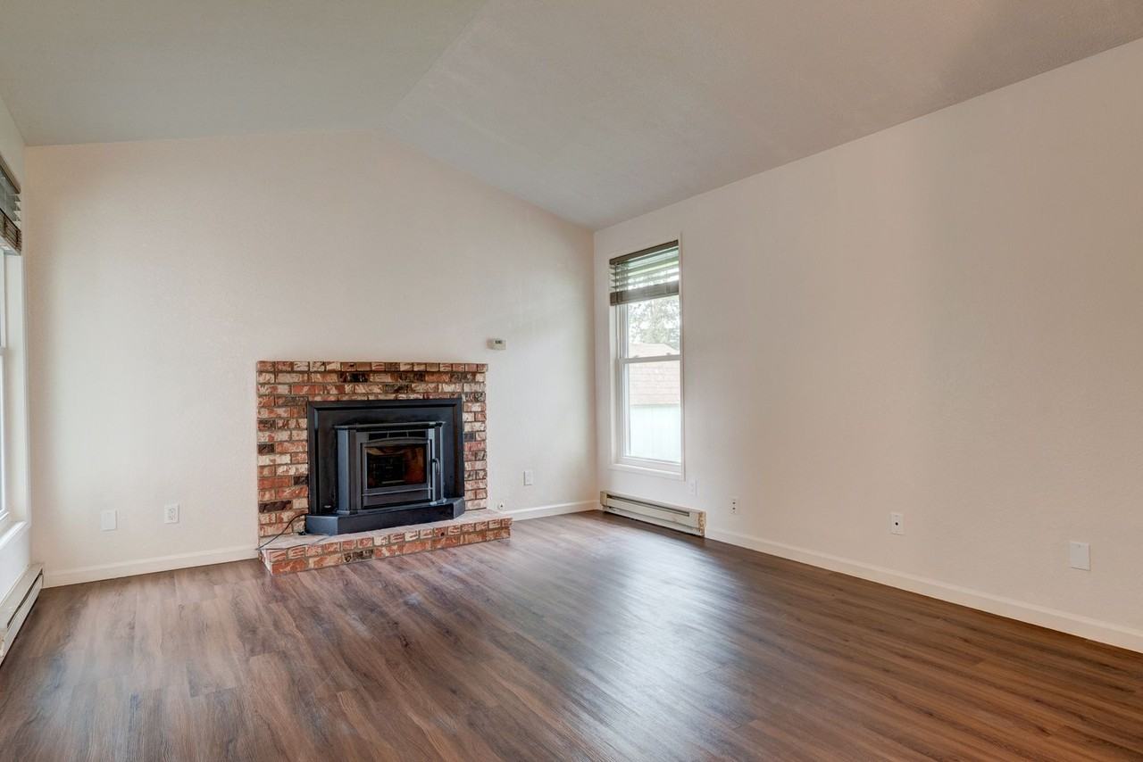 535 Nw 7th Ave - Photo 6 of 21