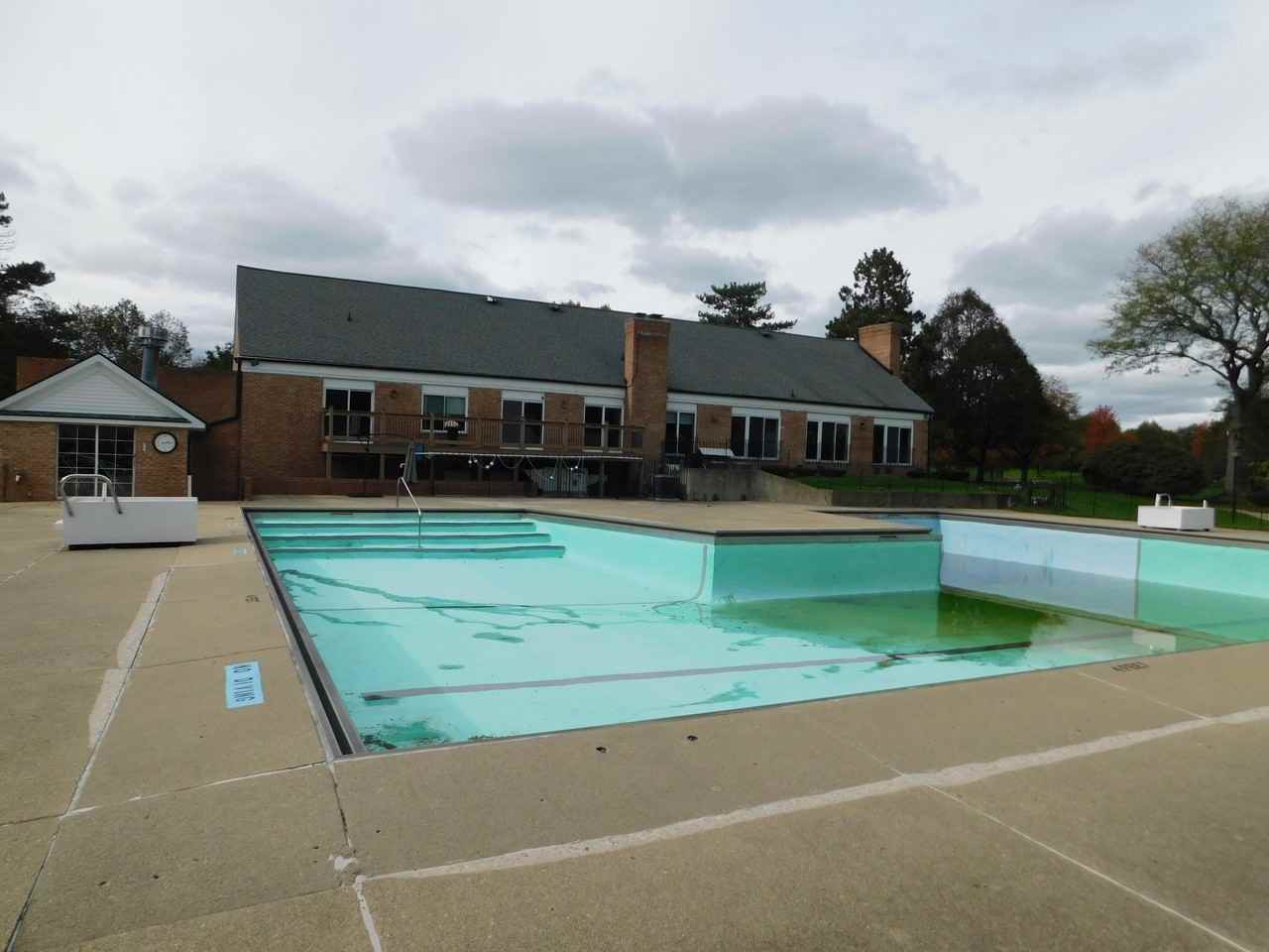 3385 3385 Burbank Drive - Photo 3 of 30