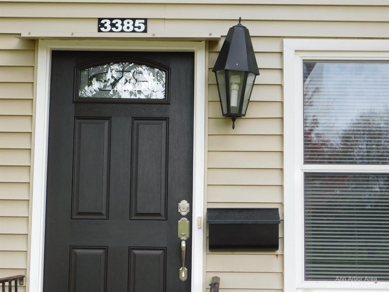 3385 3385 Burbank Drive - Photo 6 of 30