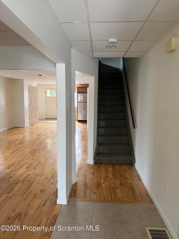 442 Larch St - Photo 3 of 16