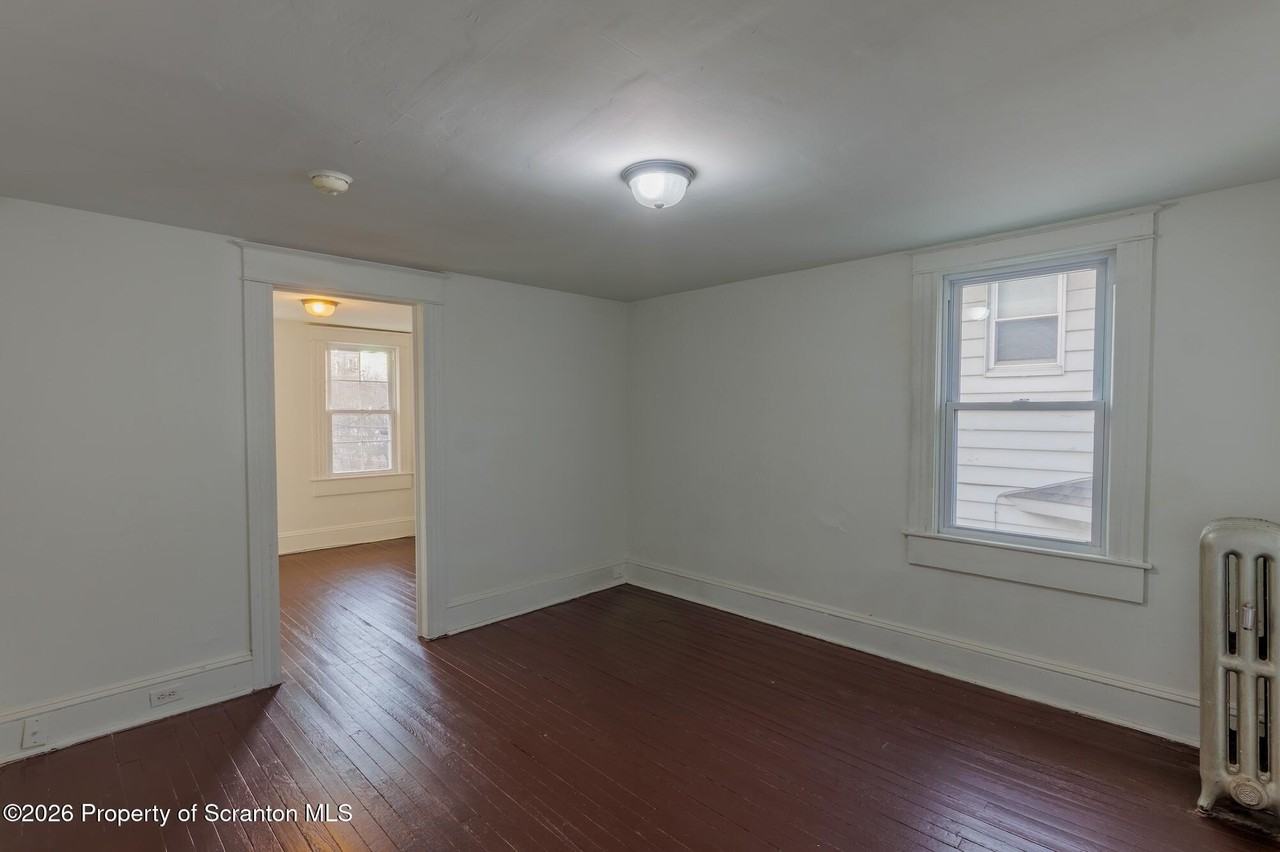 623 E Elm St #3 - Photo 4 of 18