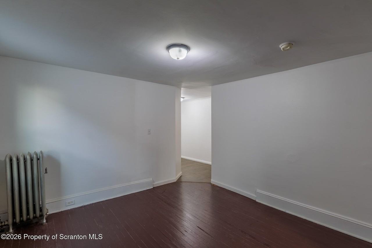 623 E Elm St #3 - Photo 7 of 18