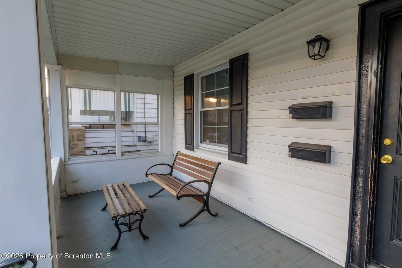 623 E Elm St #1 - Photo 2 of 15