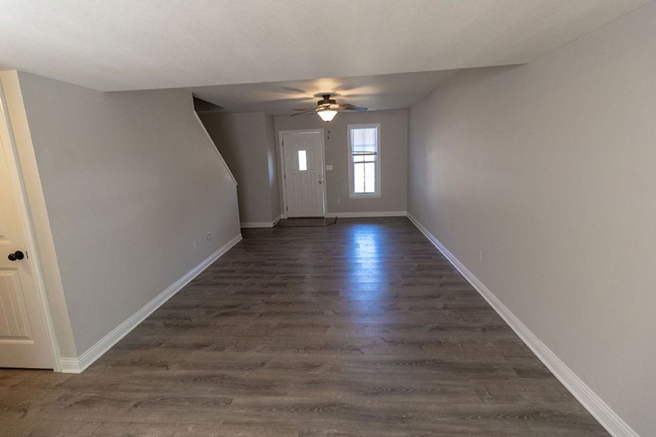 4700 Dehaven Dr - Photo 5 of 39