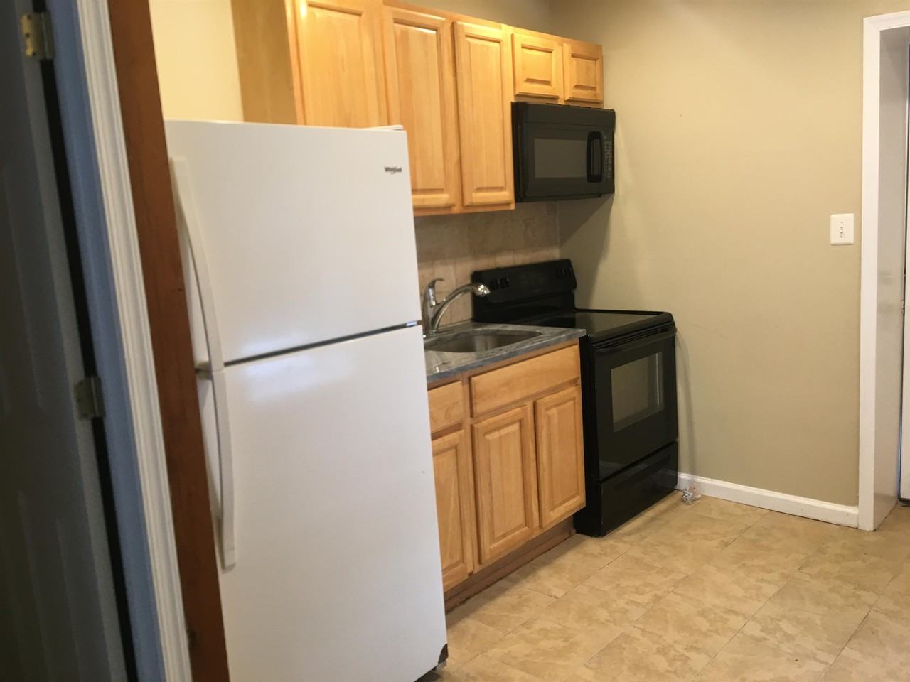 17 E Ashmead St #0 - Photo 2 of 8