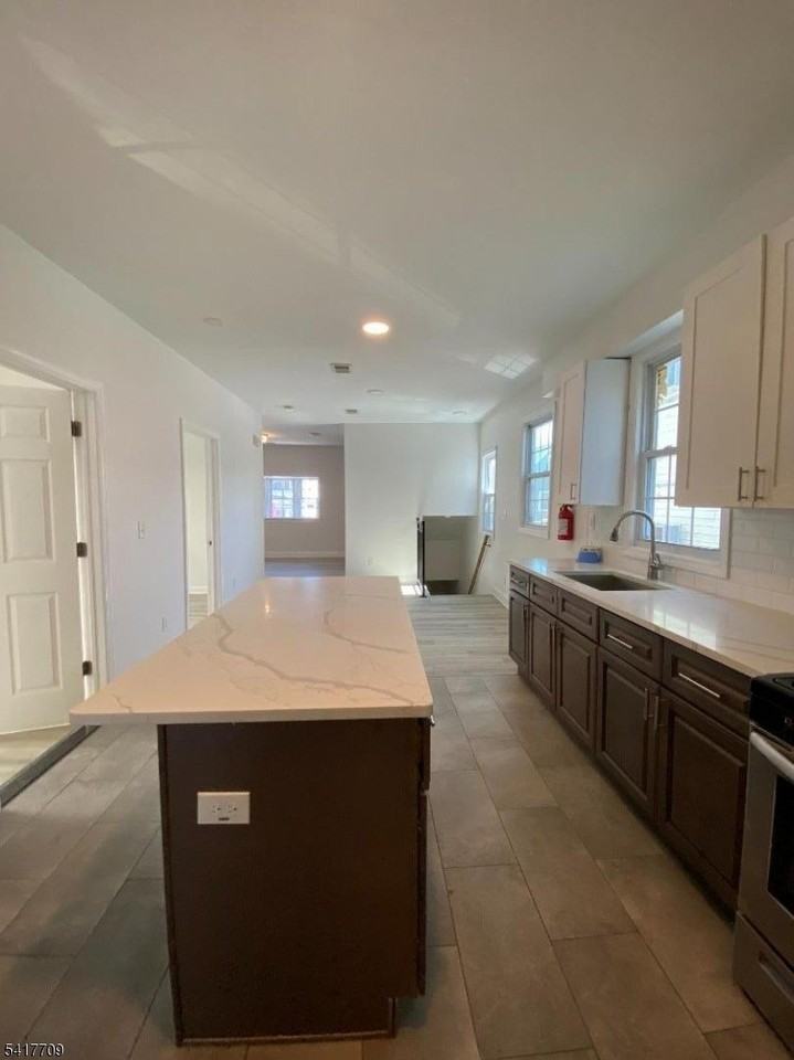 334 Bond St #2 - Photo 5 of 27