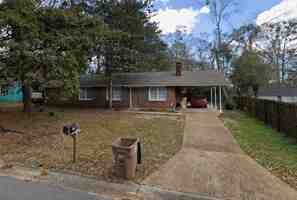 featured image of 1104 Garland St