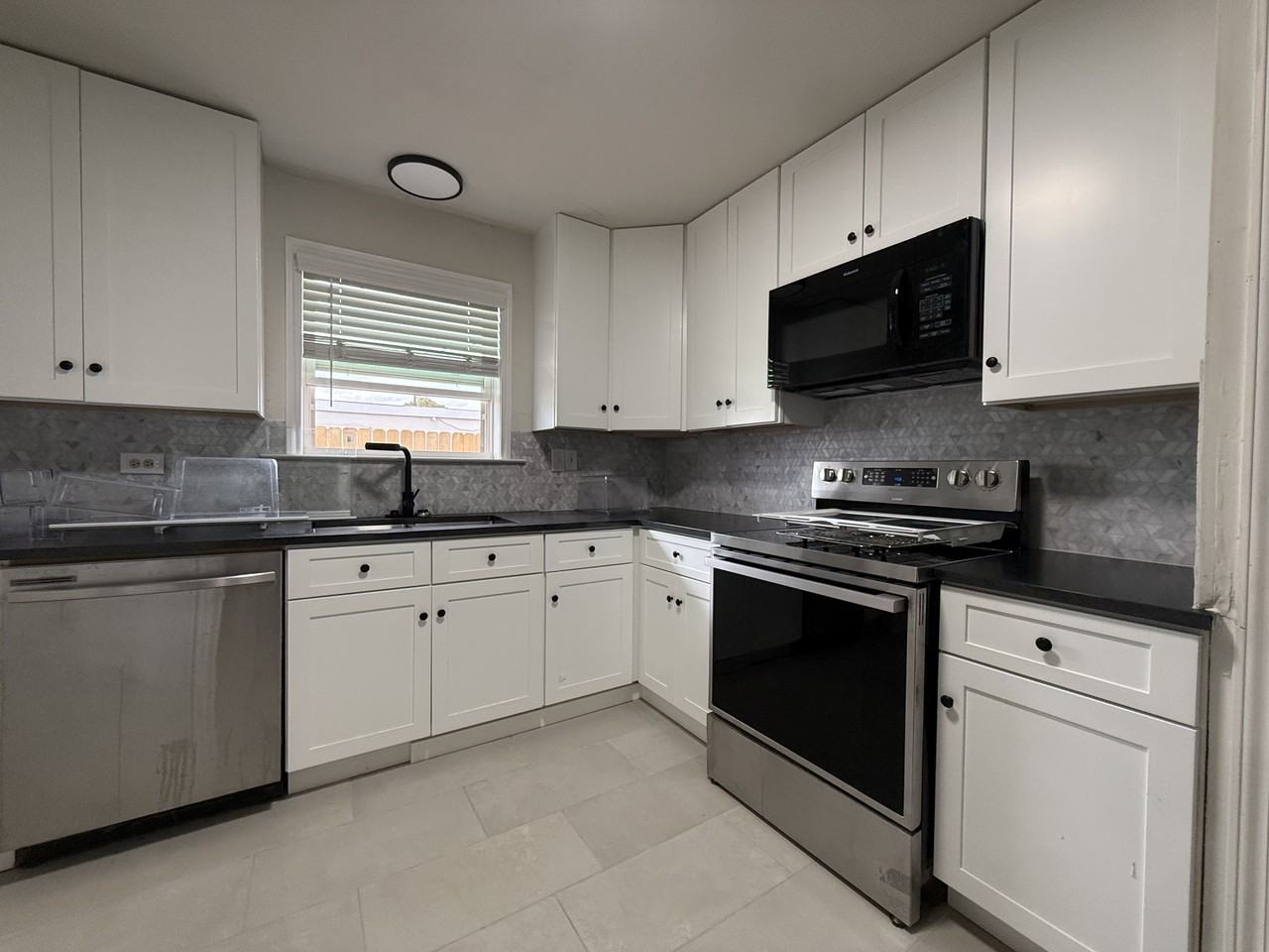 3100 Thomas Avenue B - 3100 Thomas Ave - Photo 3 of 10