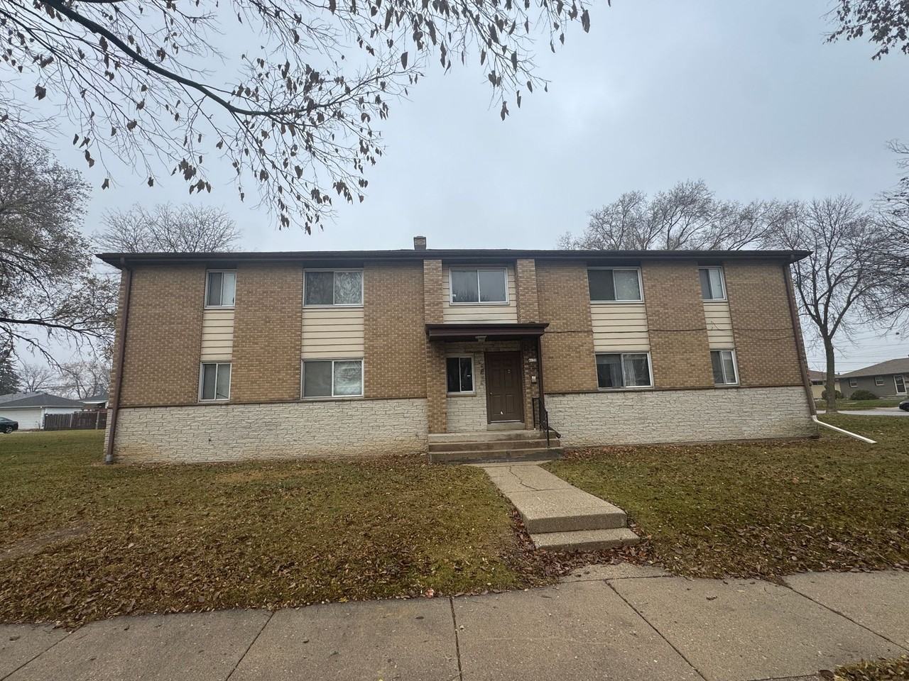 51st Street 8 Families - Photo 3 of 4