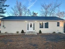 featured image of 1424 Monmouth Ave